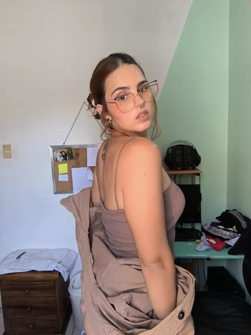 Doing dickrates, Joi, ageplay, raceplay on [CAM] session's or custom's 💋🔥 [DOM] content Sph, CBT, Cei and much more 💩💦 Lesbian live shows available too! Ask for my kinks 😈 let's cum together  by MissFantasyxxx