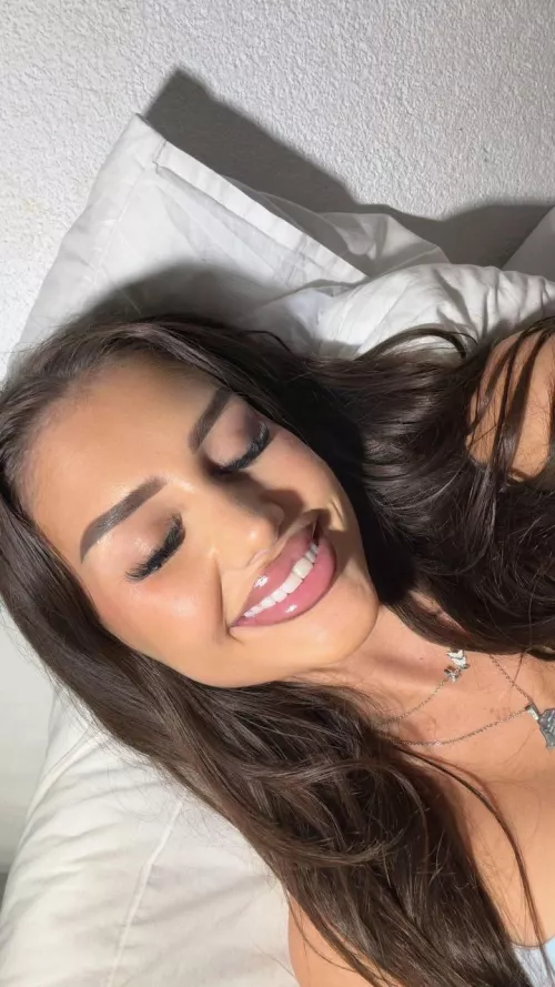 Hey there @lunaarobertssfit by Consistentgirlcute