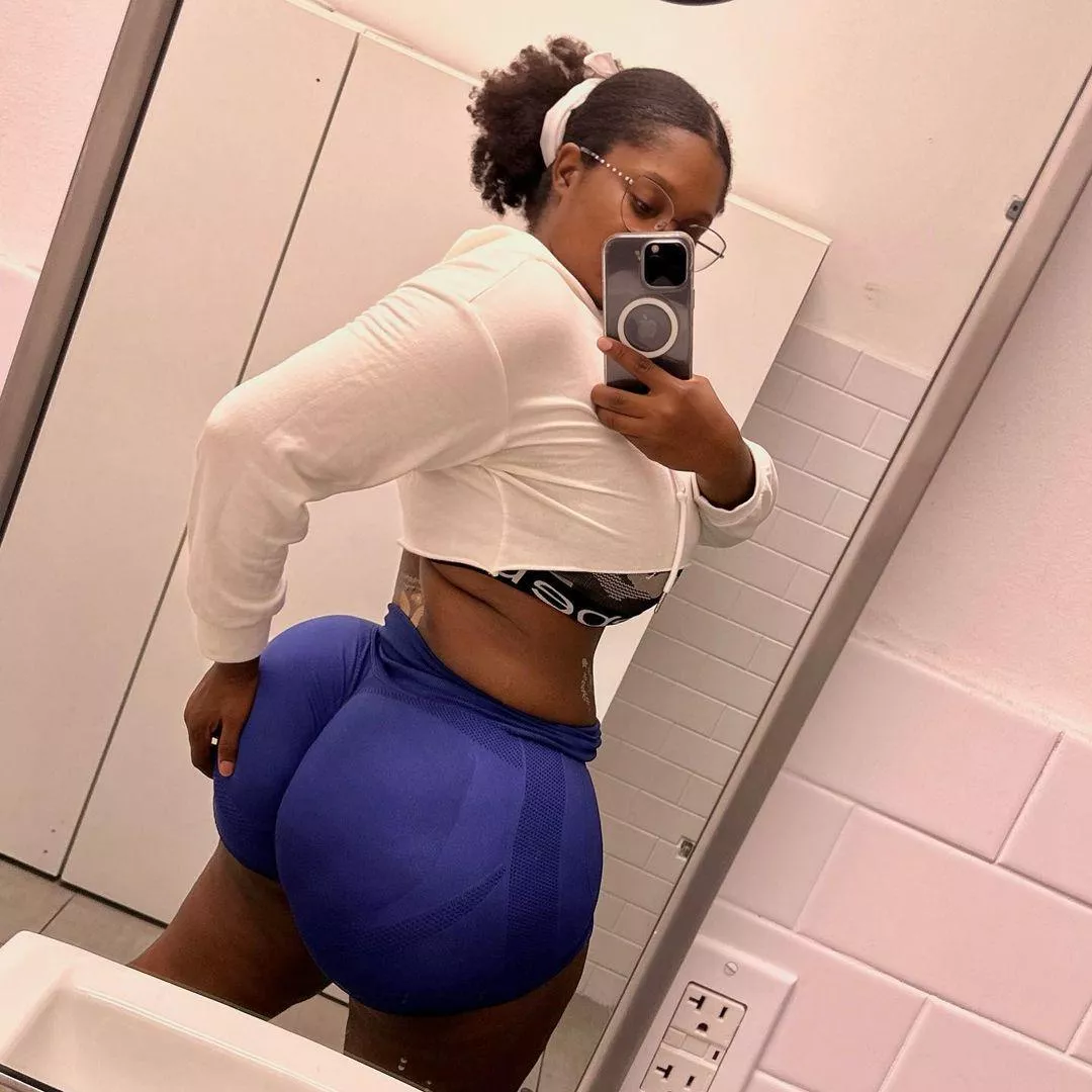 It's nice to be in front of the mirror. posted by Nubian__goddess_