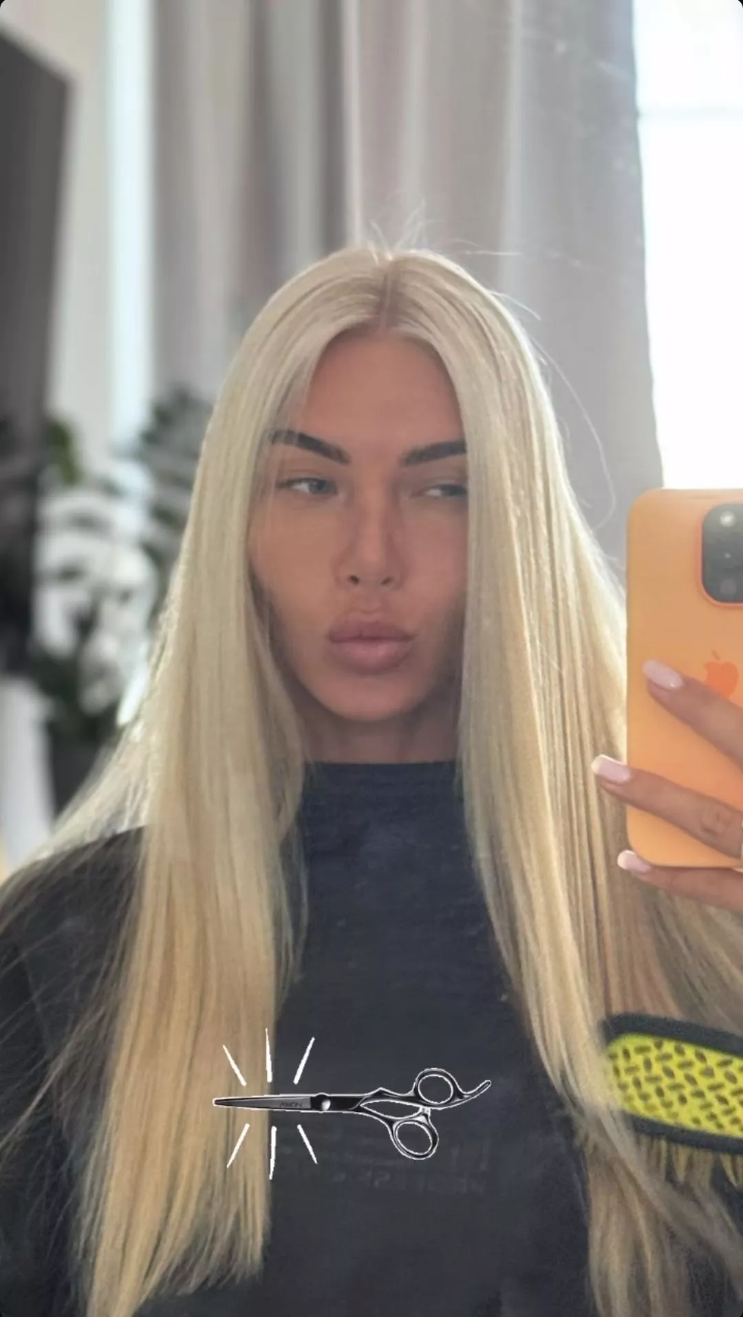 Stunning hair 🌺  posted by L33v1