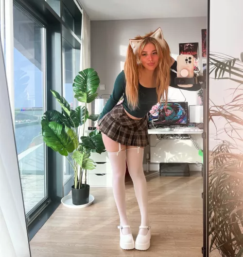 Who wants to be my owner? 🥺 by ShinyMisss