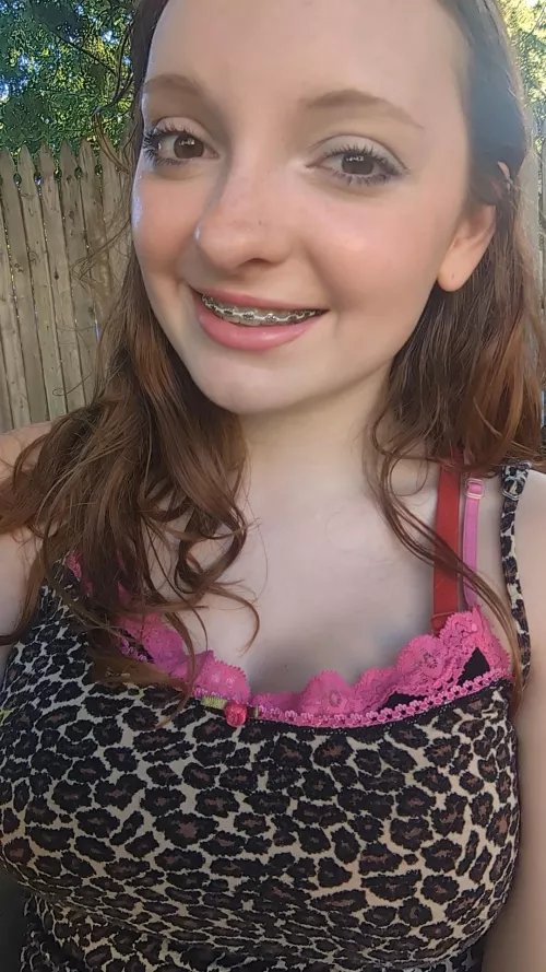 Cheers! Sunshine and beers  by kisskittyred