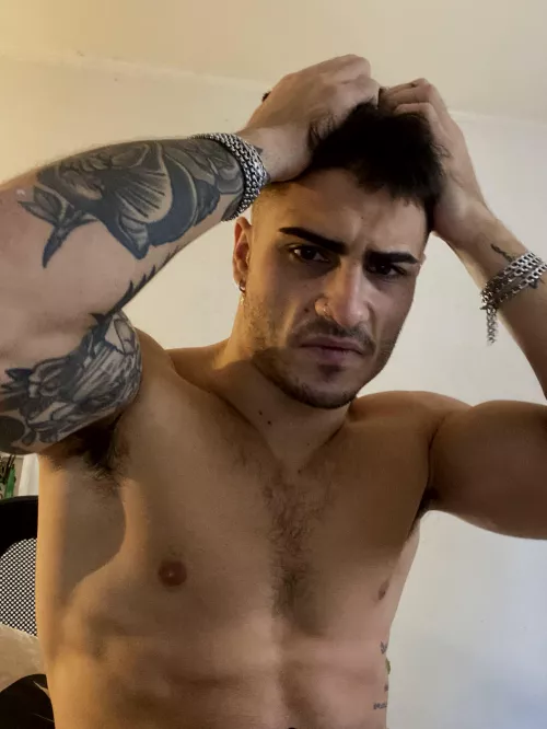 I will shove my sweaty armpits on your face  by OliverKinggxoxo