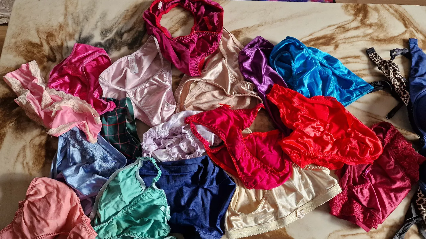 Laundry Day posted by IwantSarahMichelle