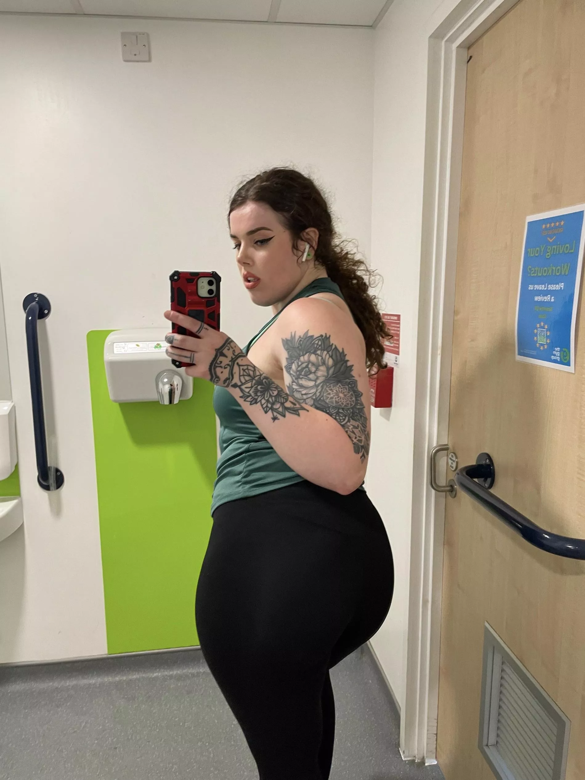 The only cake that you want on your face  posted by hiptqueen