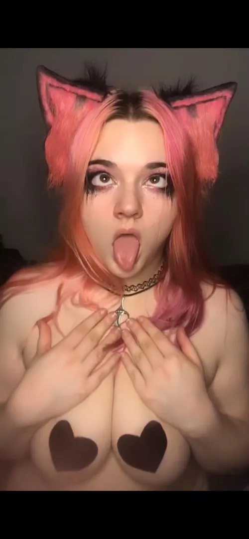 When it hits all the right spots 😽 by IvyRiina