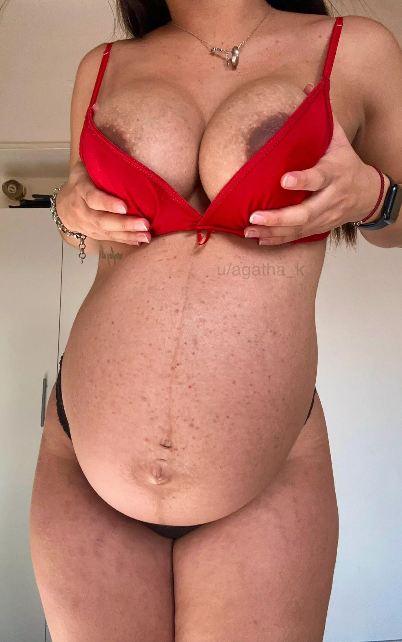 Would you have a limit on how far pregnant I am to fuck ? 😈 posted by Agatha_k