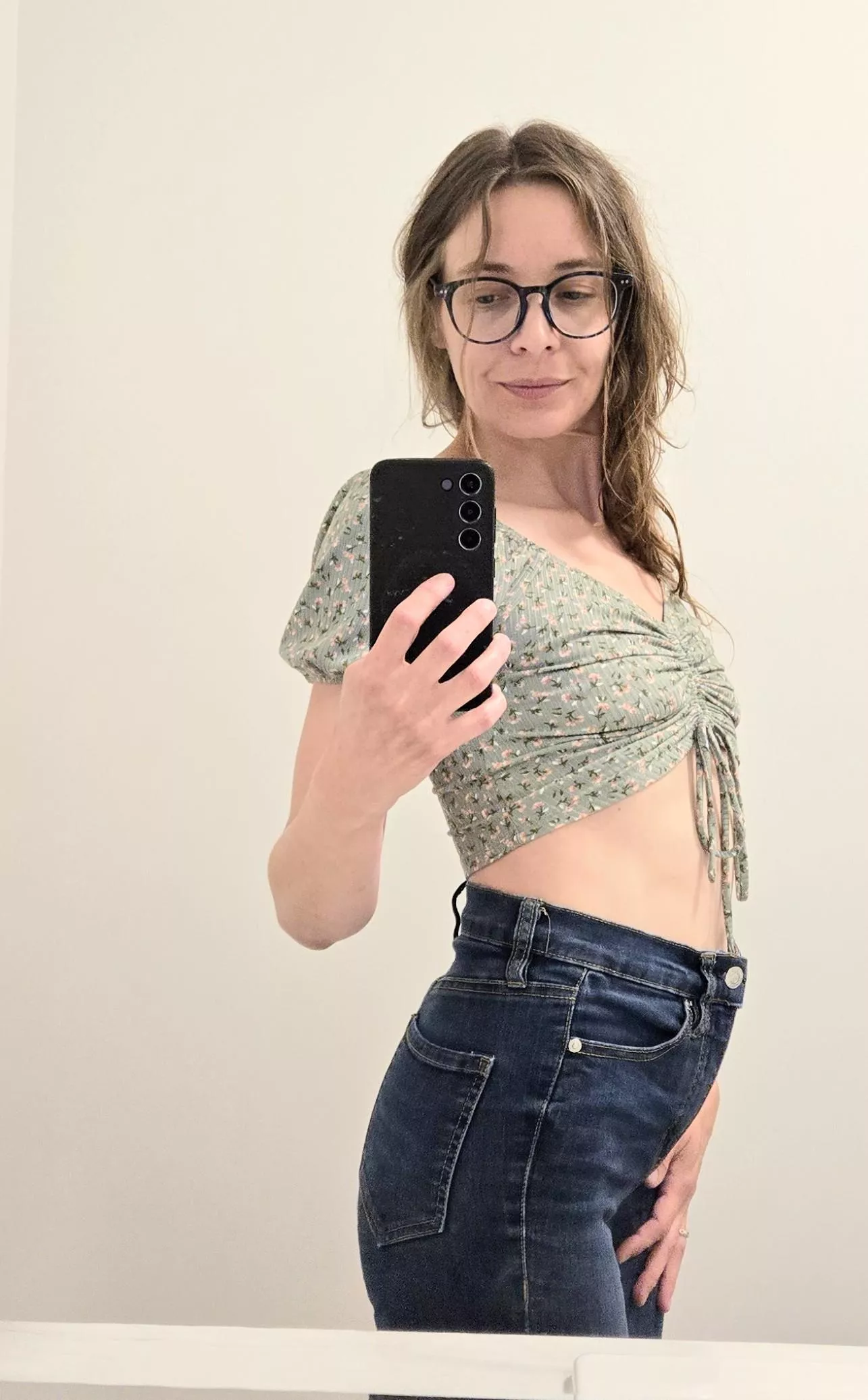 @athroughthelookingglass  posted by alicewonderland1234