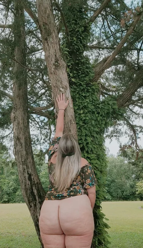 Bottomless on a Sunday.  by MonaMisss