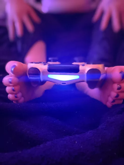 Gamer girl toes 😋 who wants to “play” by scarlette689