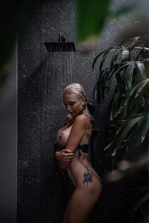 Hot showers get me too horny by HottieAuraGlow