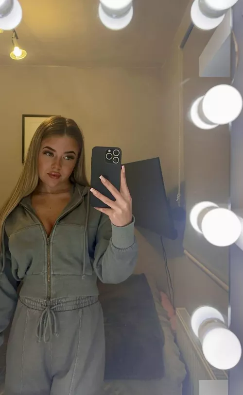 im the trophy u deserve! by cherries_rain