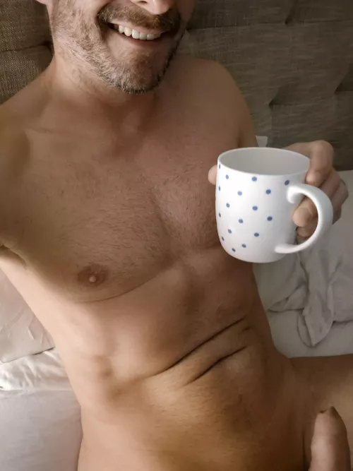 It's a cold Monday morning here!  by publicnakedrun