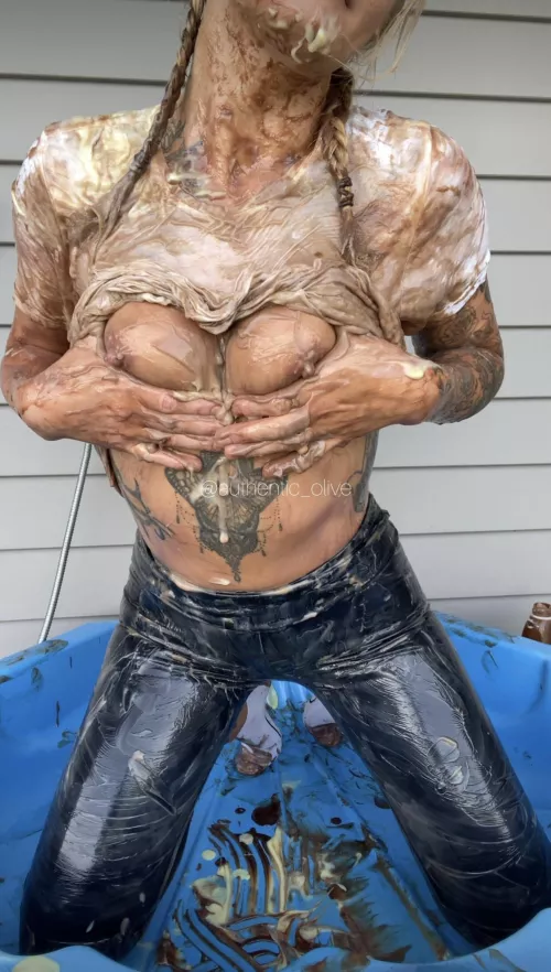 Up for a lil sweet treat..? 🤭 by Authentic_olive