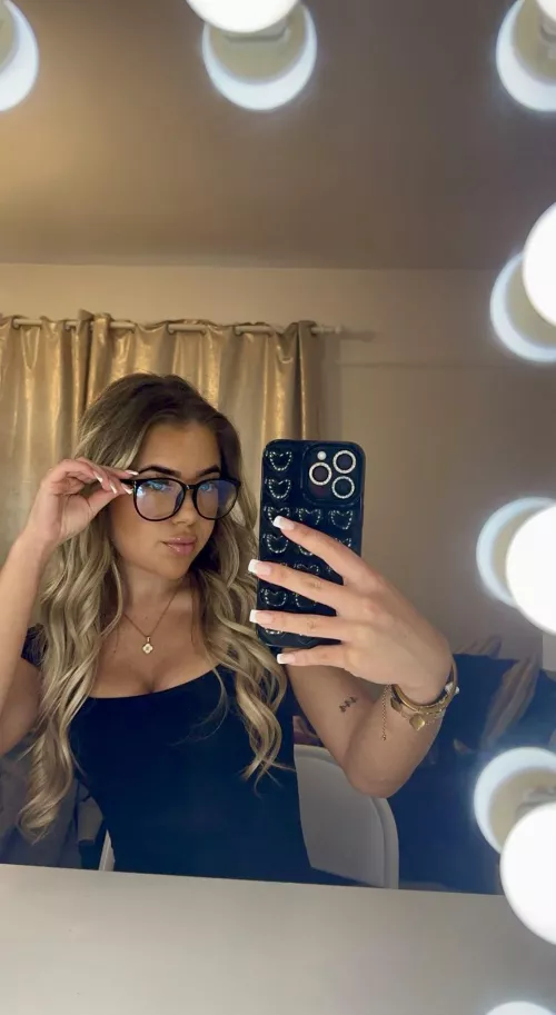 ur winning trophy!  by cherries_rain