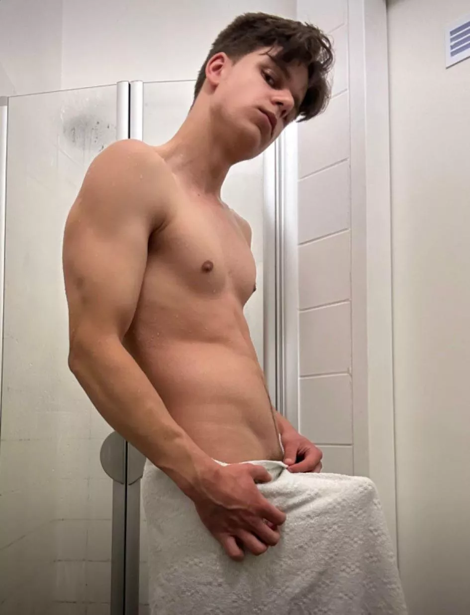 (20)Should I remove my towel? posted by Select_Equipment4297