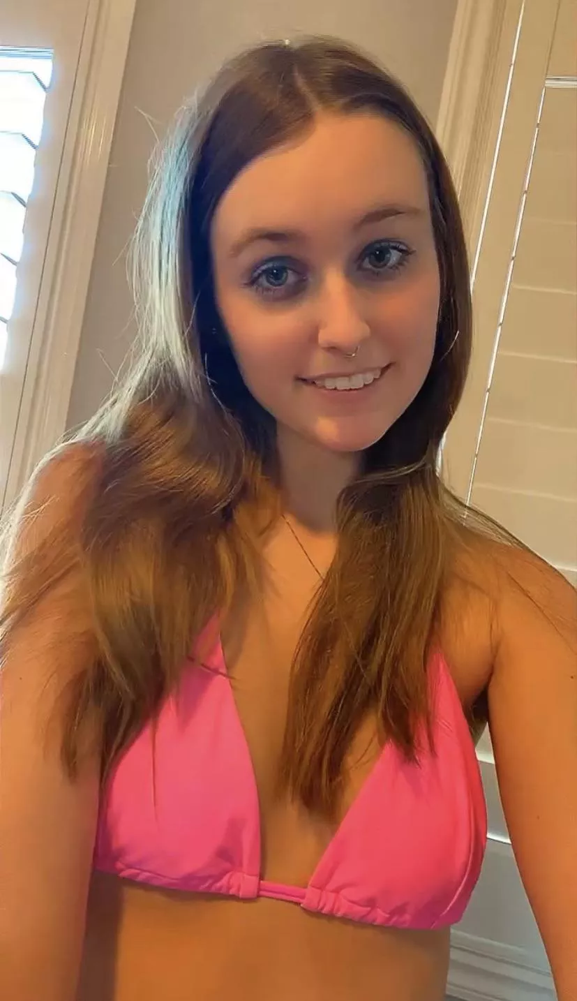 Am I cute for 22? posted by Hot_Argument_2020