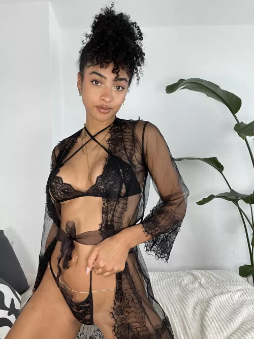 Does your cock get hard for darkskin girls? by Aubreyheartsss