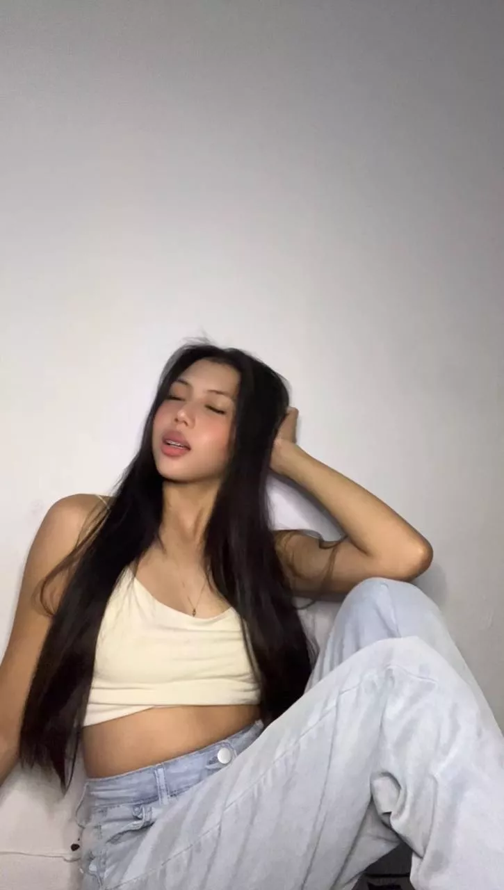 Feeling confident with this outfit  posted by heaven_scene