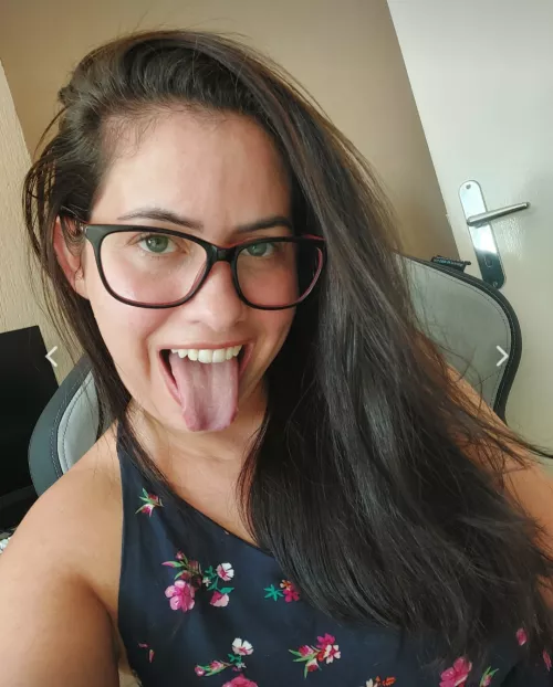 Heeeyyy by Isiscristine