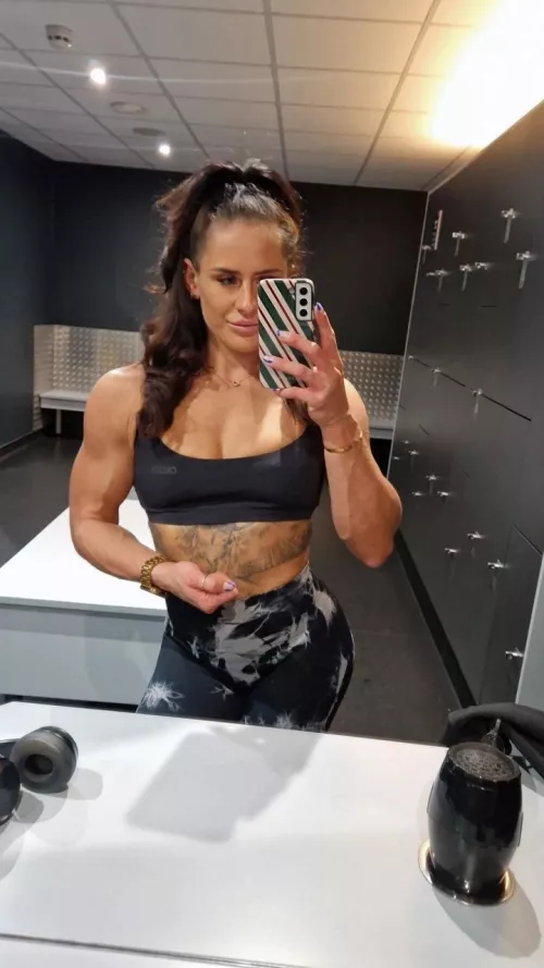 hope you can be in love with my body lines by FabFashionistah