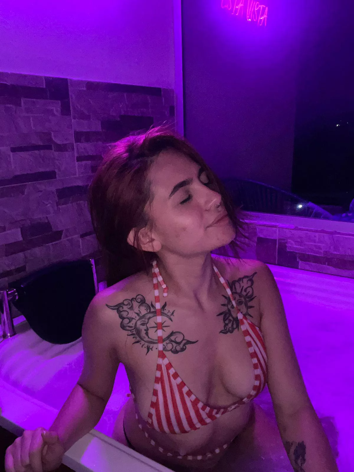 hot tub sex is my favorite posted by LatinaJasmin