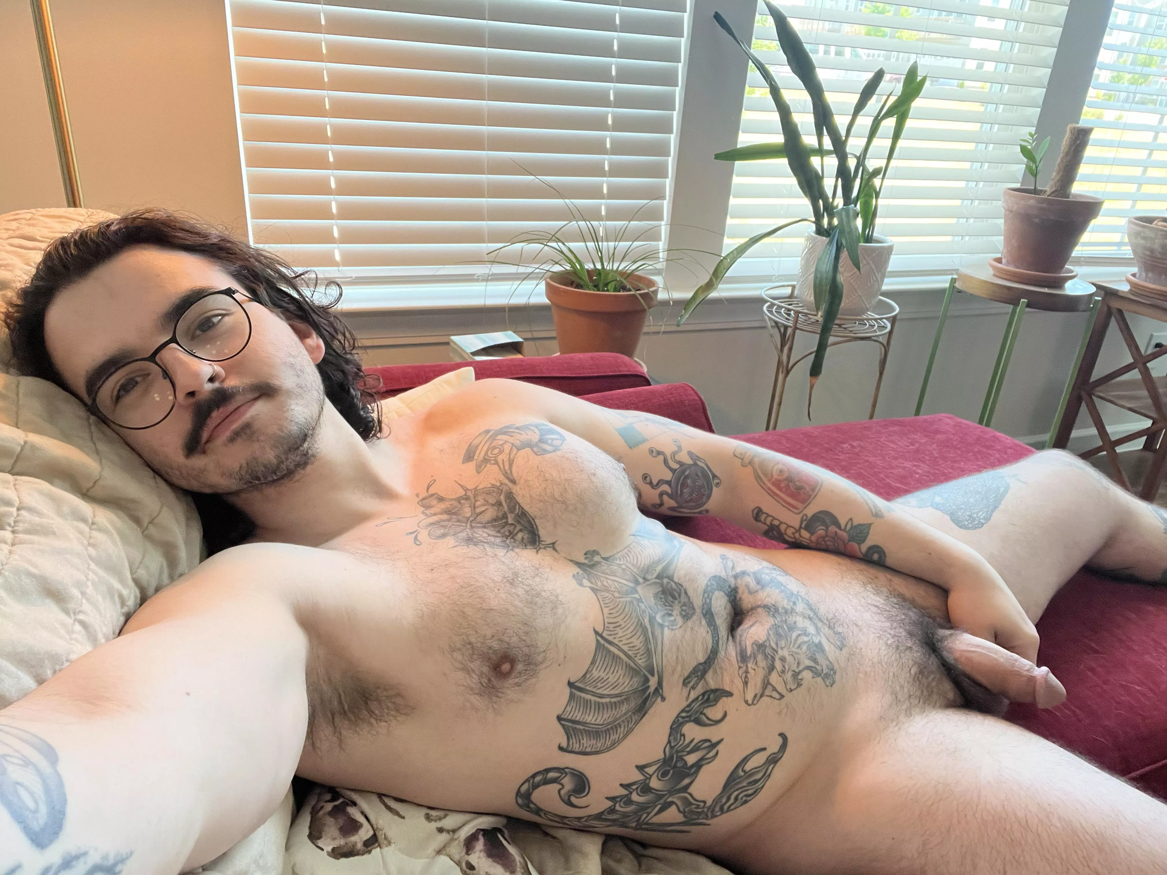 I had the blinds open.. wish one of you was my neighbor 🥵 posted by CurlyHairNTats1