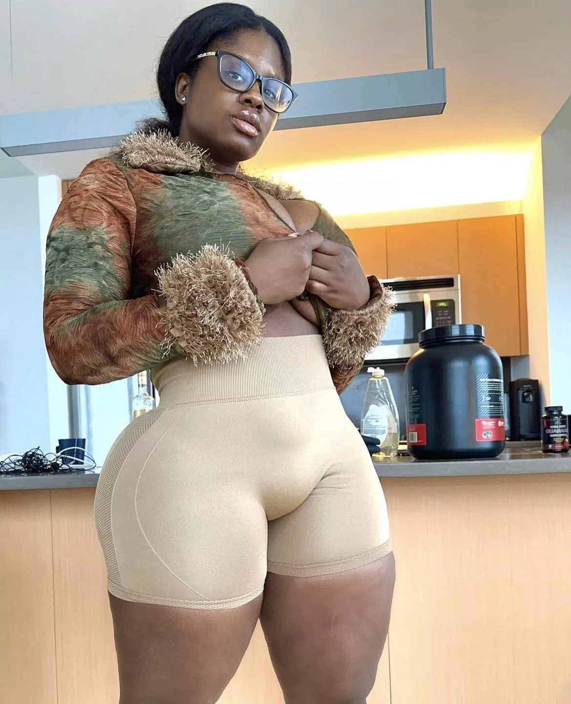 I'm big but I'm still delicious in your eyes posted by Nubian__goddess_