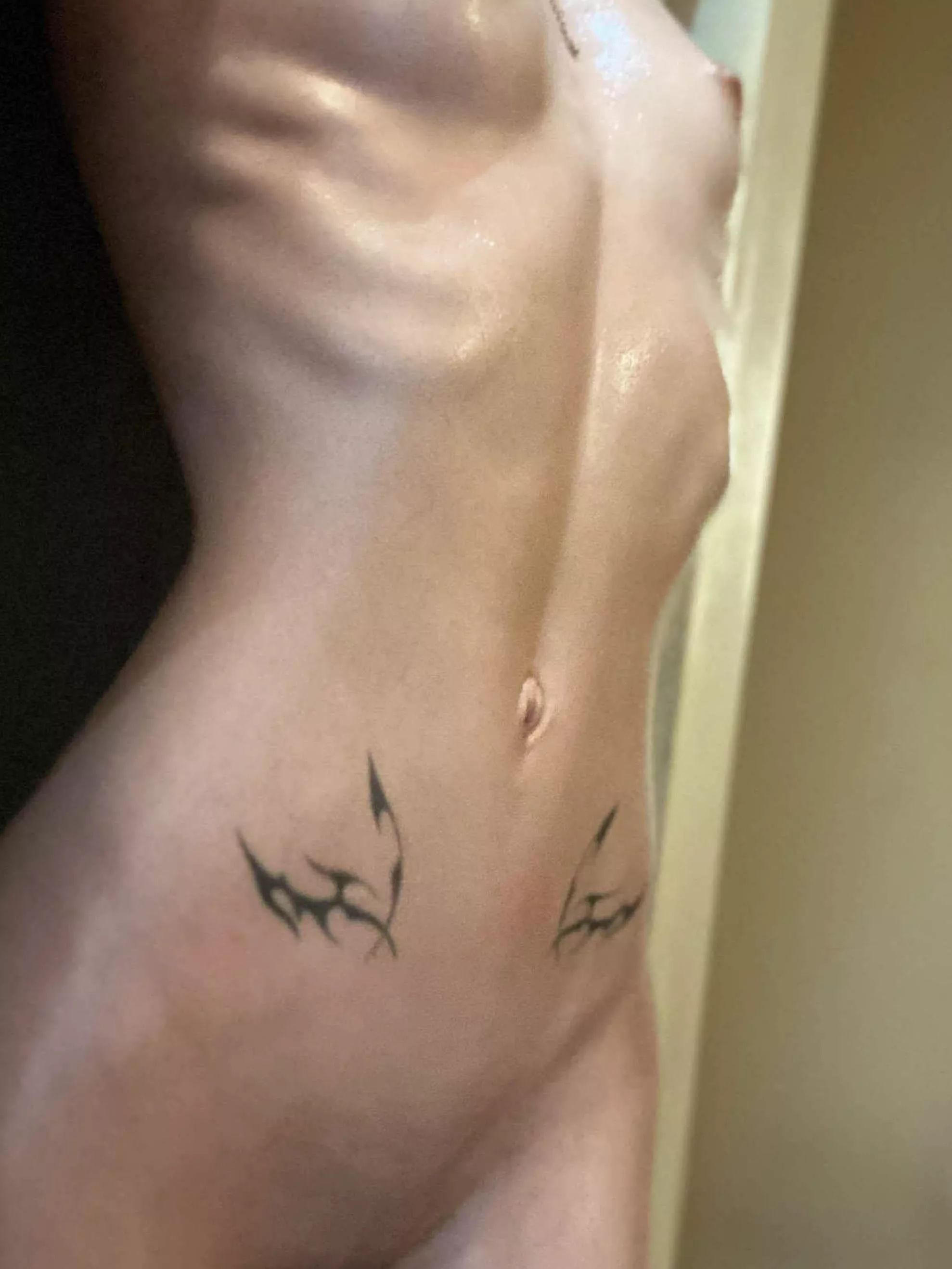 Letting my skinny frame shine in the gym posted by Isla_Lucinda