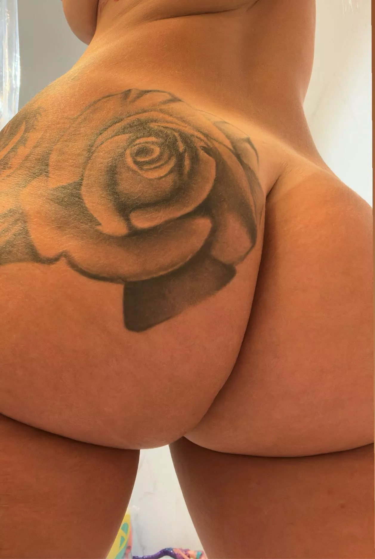 Tiny booty tan lines [f] posted by yourfavemom24