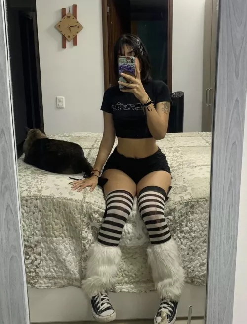 ca I sit on your face while playing Minecraft? by Fertile_Tongue_