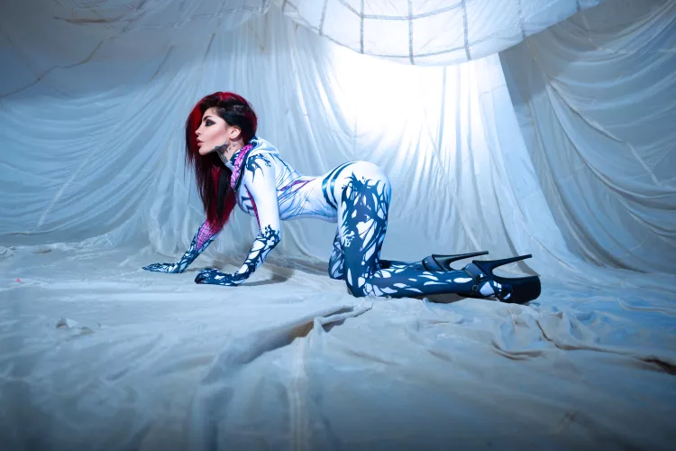 [f] I'm in love in these thin heels from the first view by Vampandbeauty