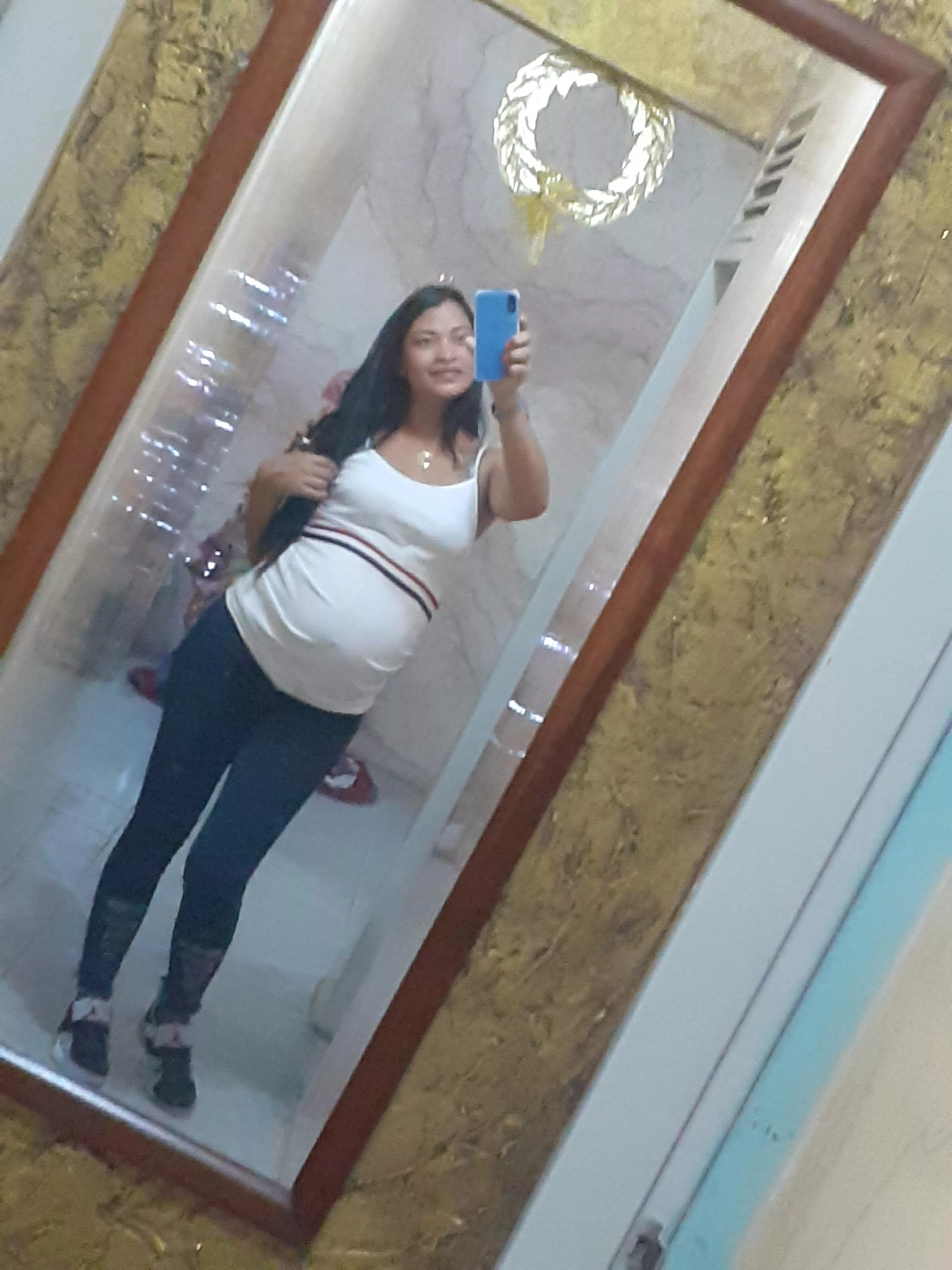 Greetings friends, I am 28 years old and I have my first baby in my belly, mom very eager to have that cutie and love him forever 😍😍? posted by Ambitious-Rule-3162