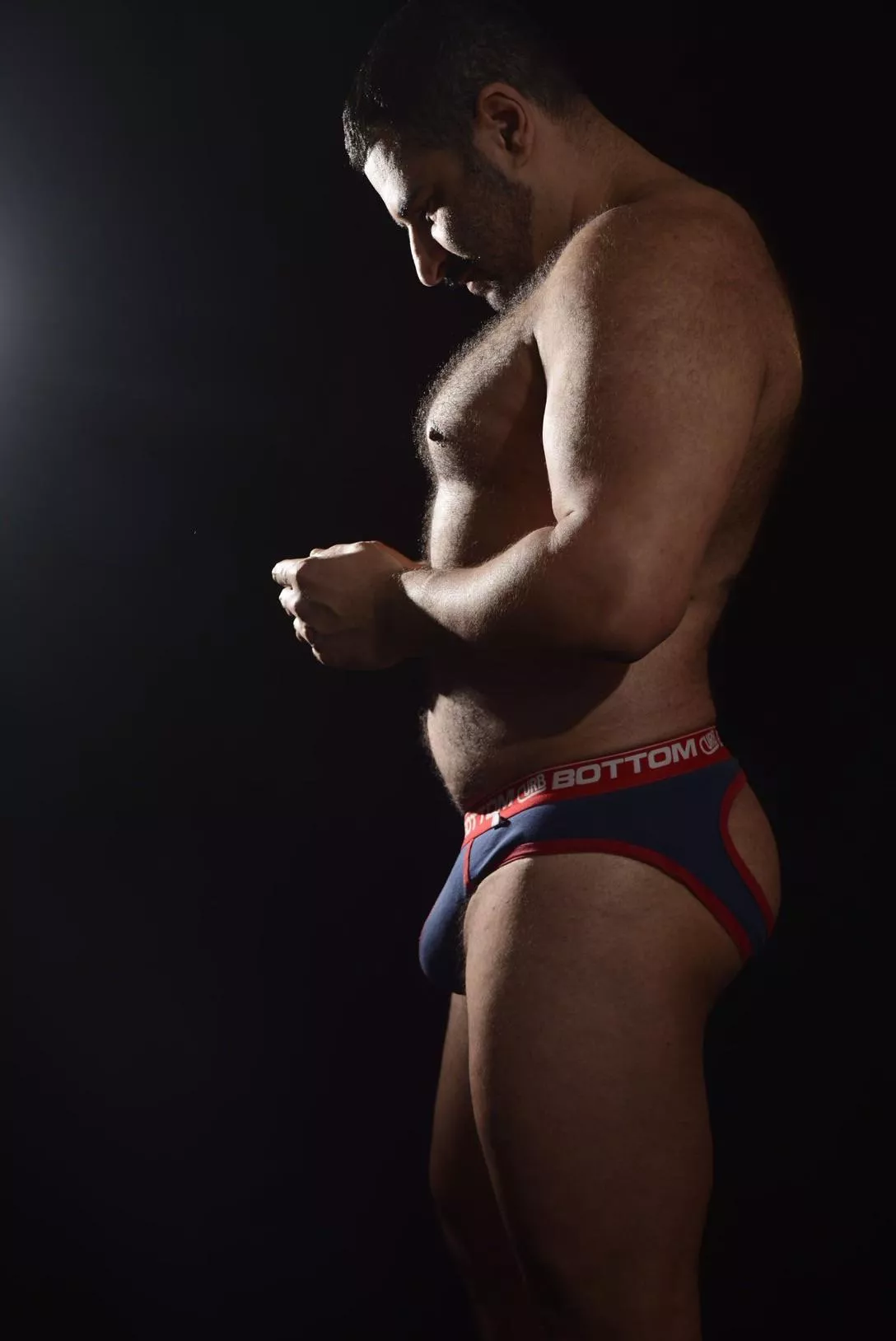 He squats. Hard.  posted by jamthebigbear