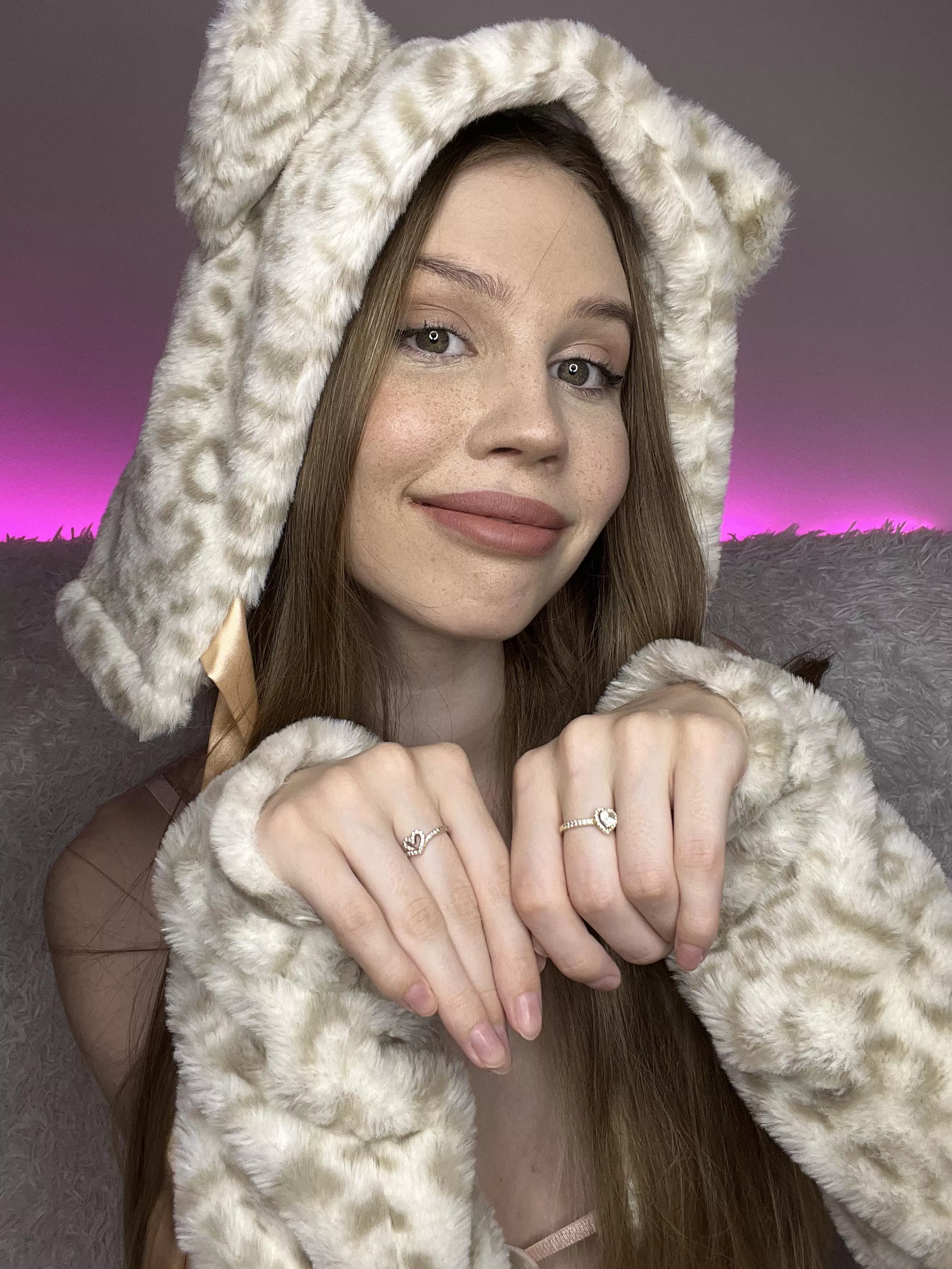 Meow-meow, please take me home from the pet shop posted by MilleyMolly