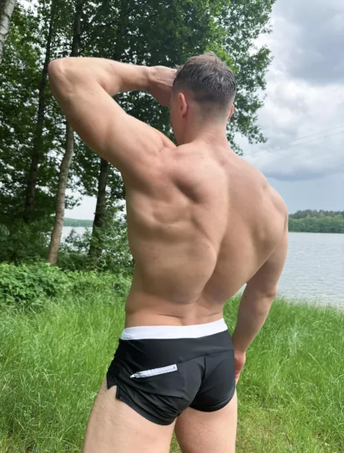 My butt seems small here  by W_a_l_t_er