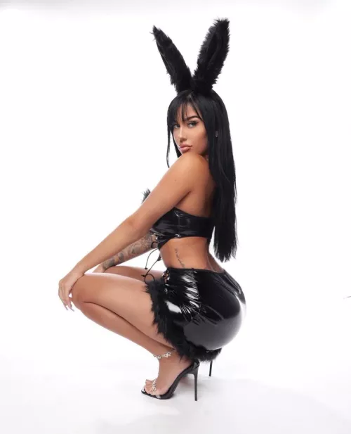 Naughty bunny by xxxxSkye