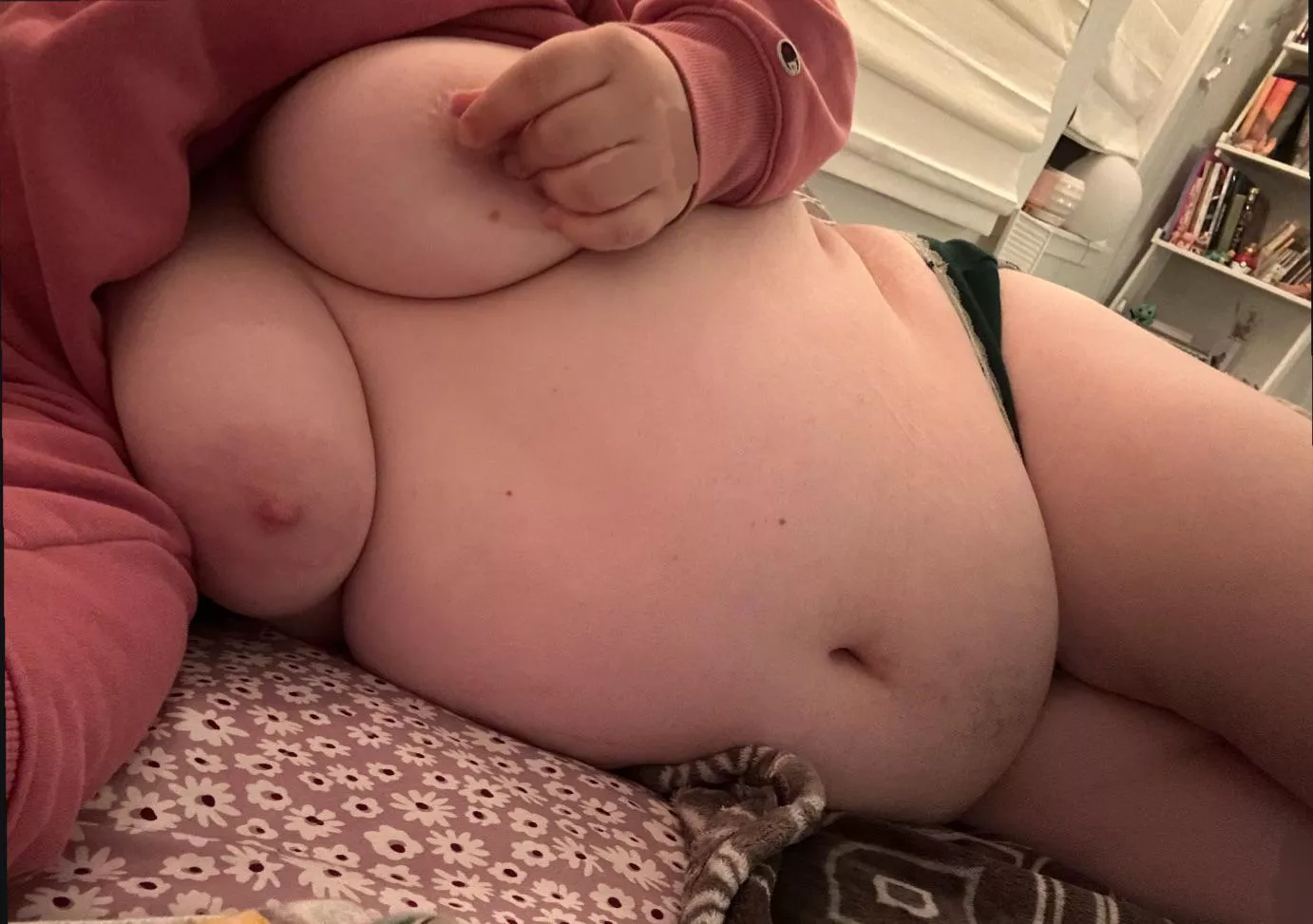 needing attention 🥺 posted by weelittlesodapop