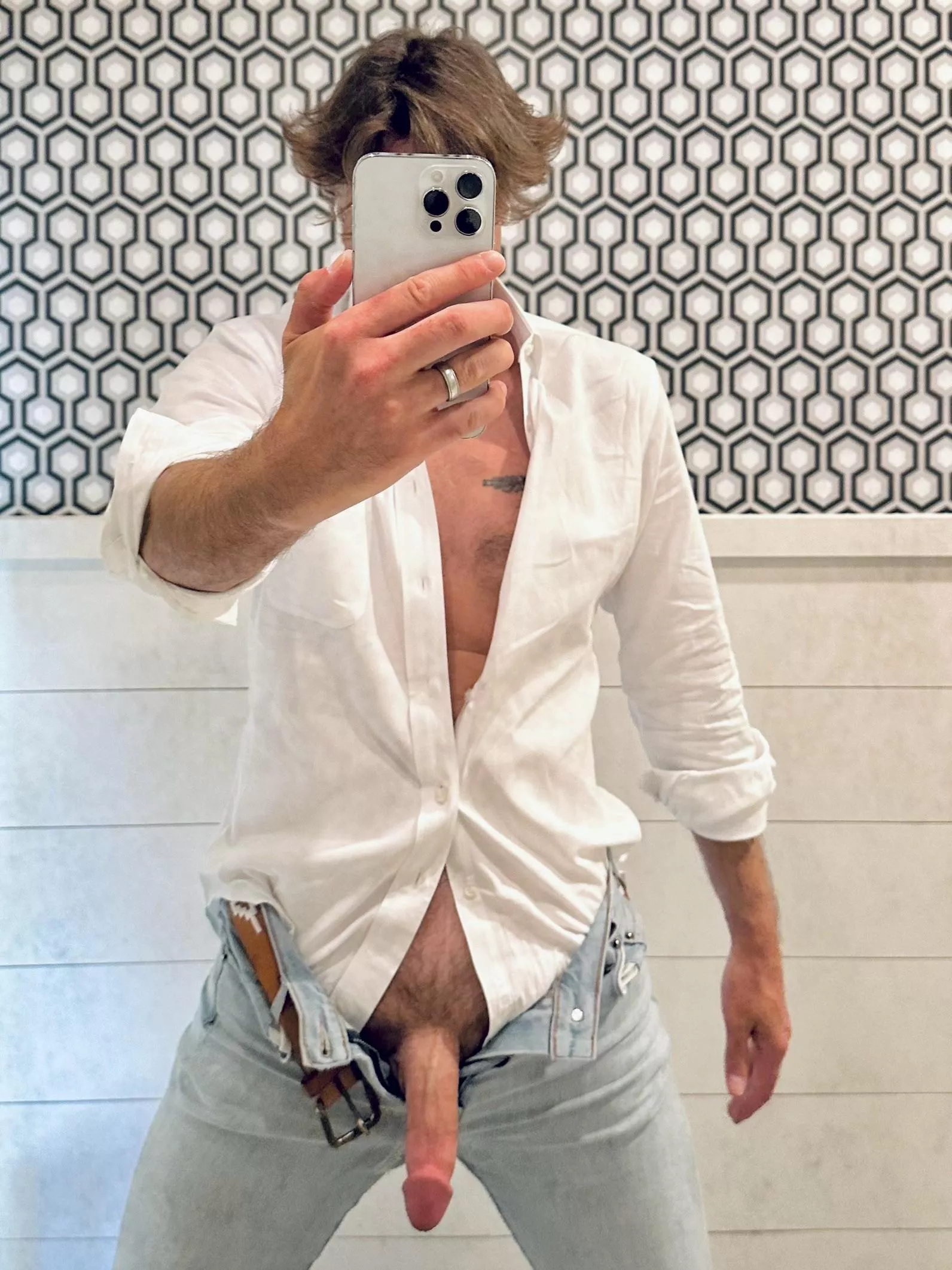 Now that’s a Daddy [48] posted by WillingnessQueasy475