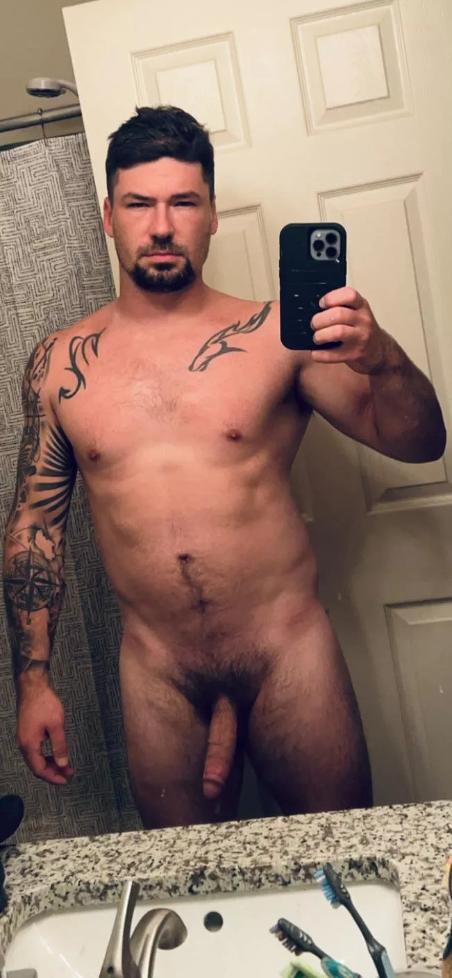 Post work out. I need to figure out this lower chest gap. I think it’s wide bench grip. posted by superx1994