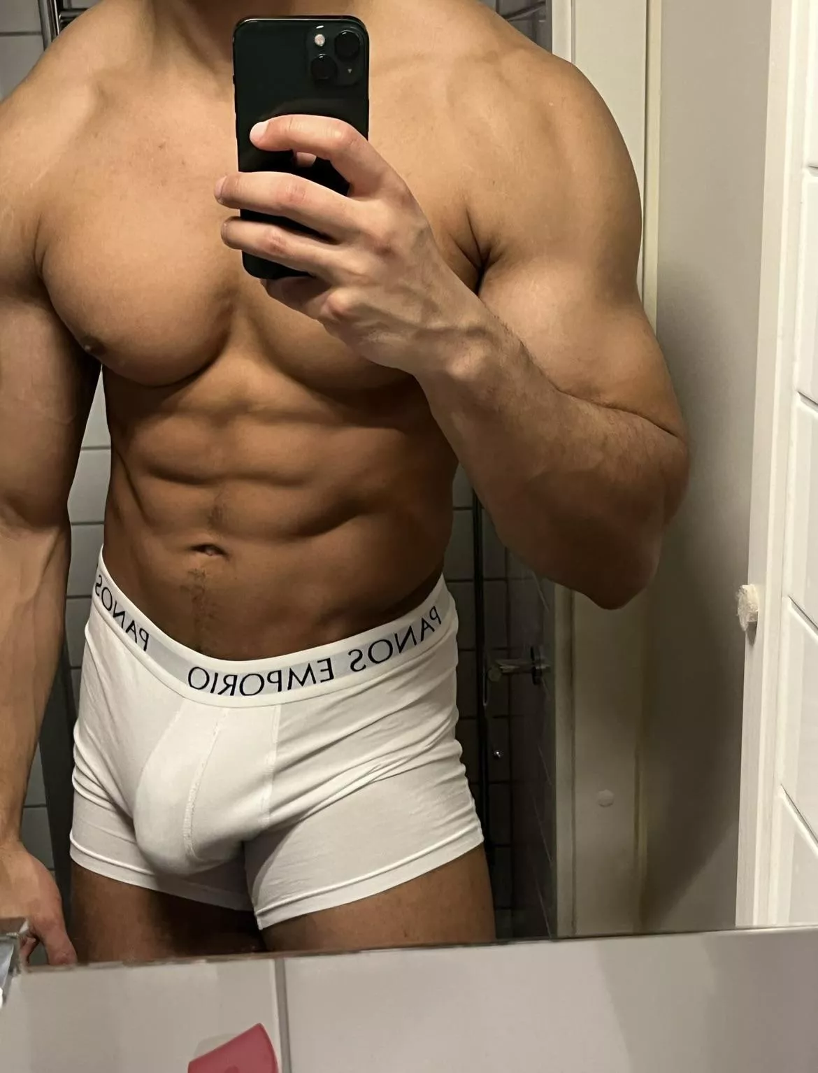 rocking the white today posted by hungOliverr