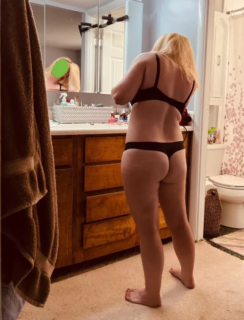 Simple black set by Couple-4-funs