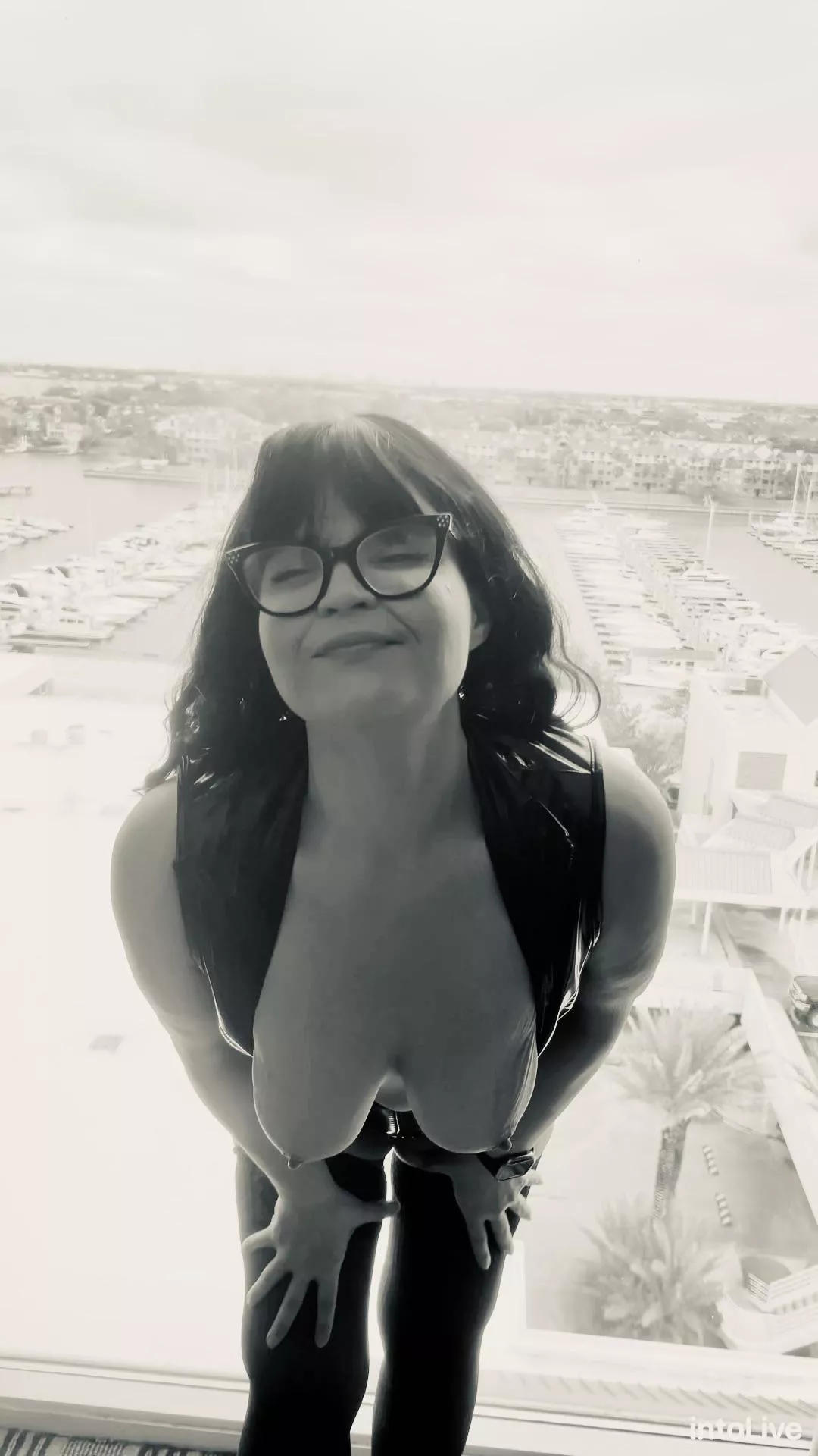 Sweet smile  posted by BeautifulStrangers73