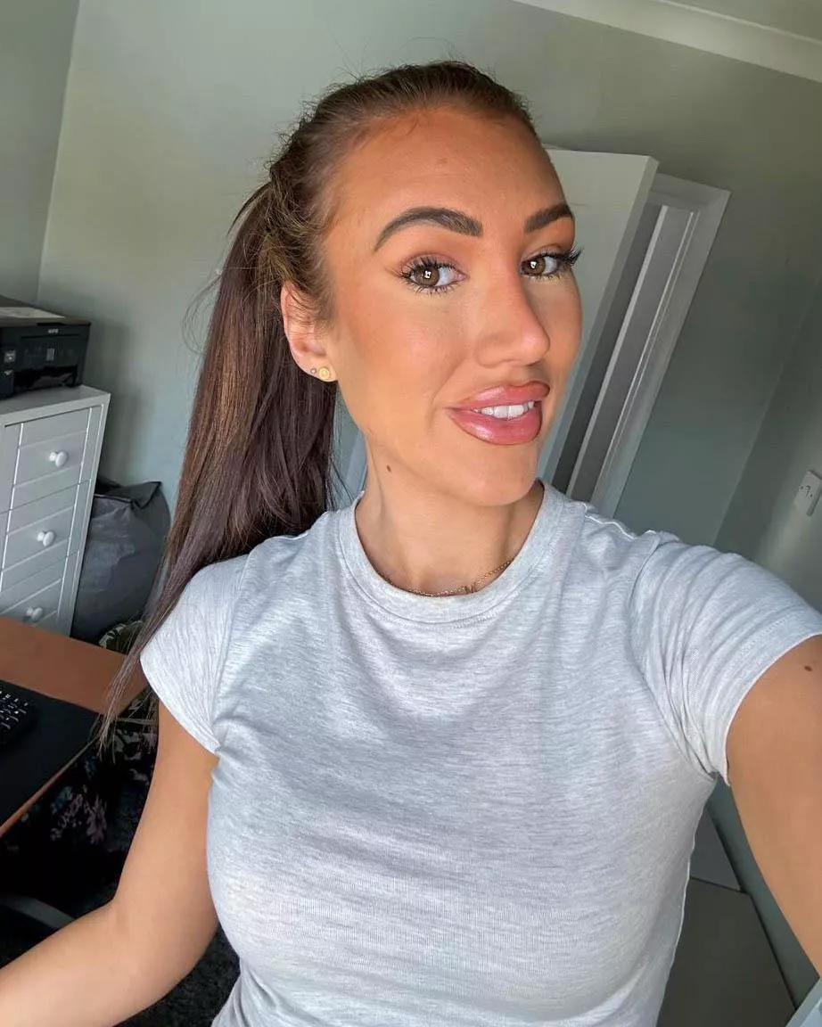 Would you take me to dinner or coffee posted by HomeFar1276