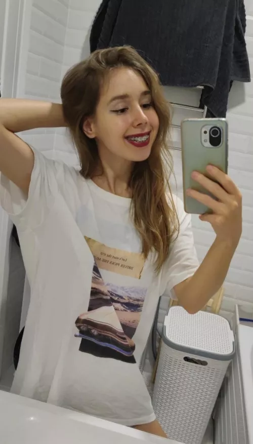 Braces and red lips 💋 by yoursun_light