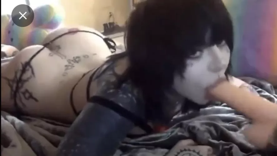 bros. Help me now, please. Hot goth chick with tattoos and a nice ass. I need a name asap. by goldholmium