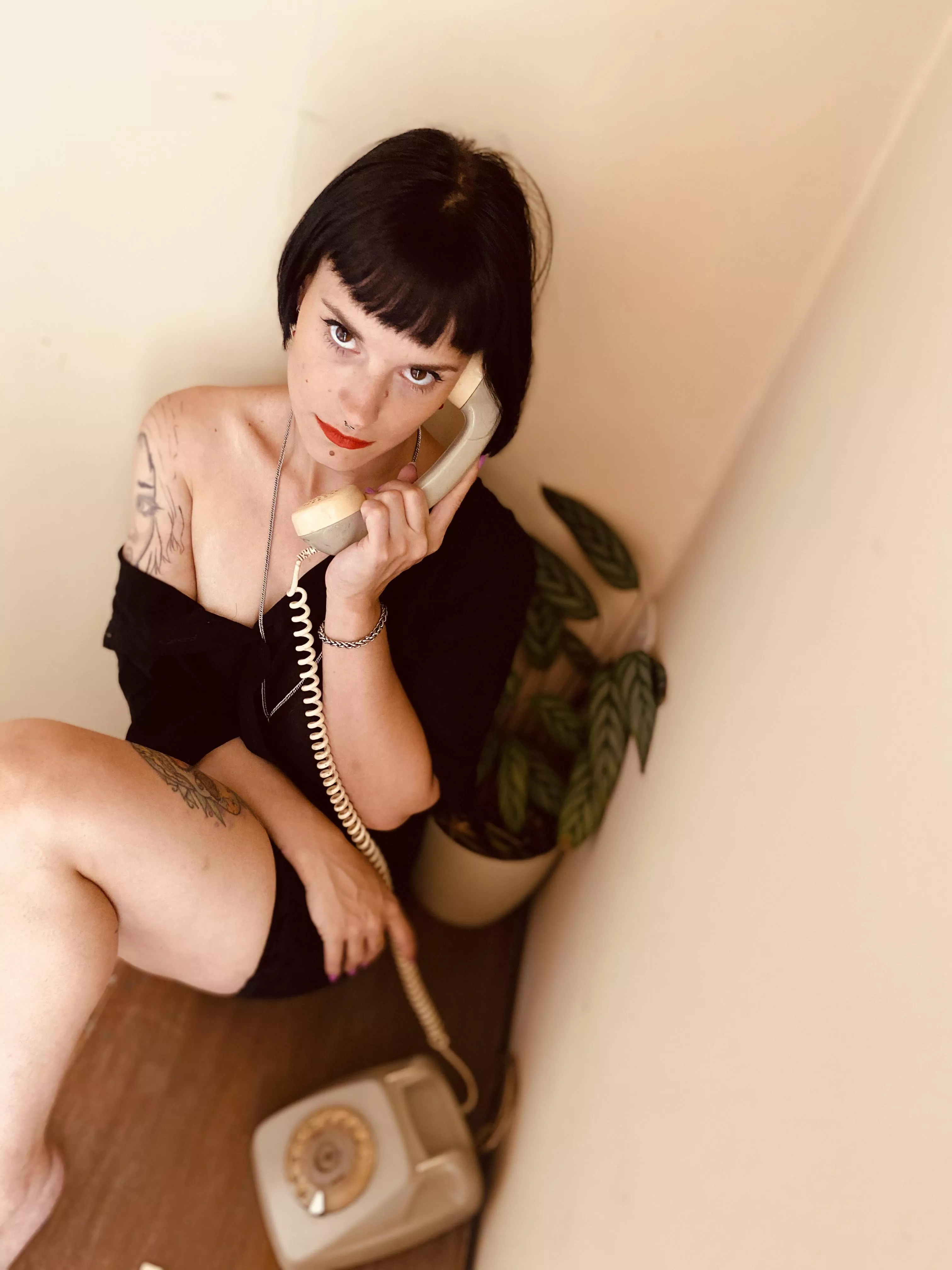 calling straight bangs fans posted by pinupfex