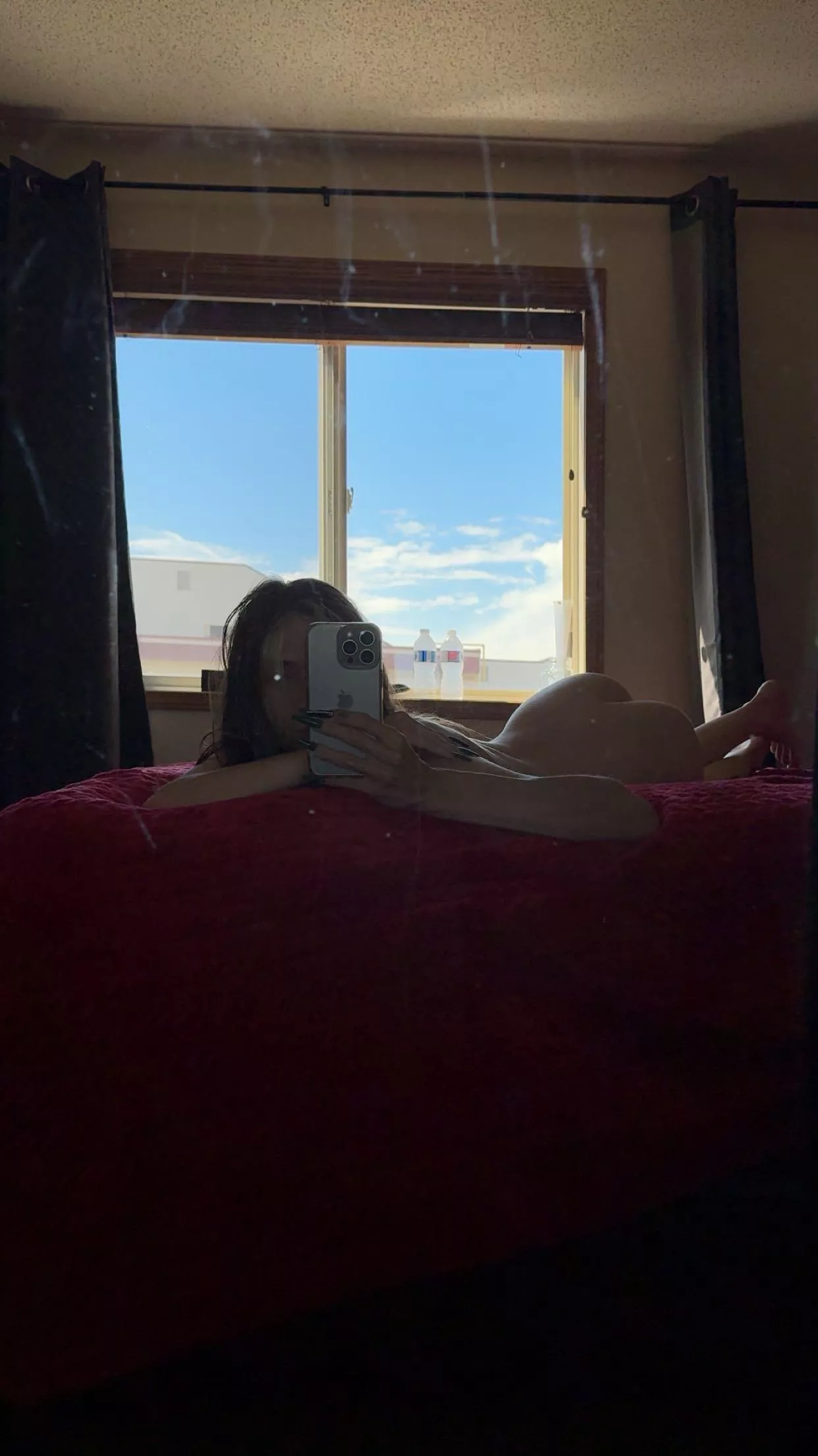 Love feeling the soft blankets on my petite body, join in?  posted by melodyx_x0