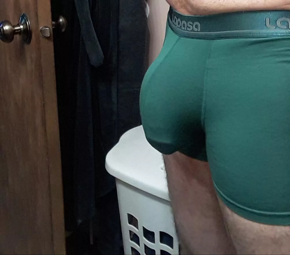 Love it tight (50) posted by Individual_Pie7345