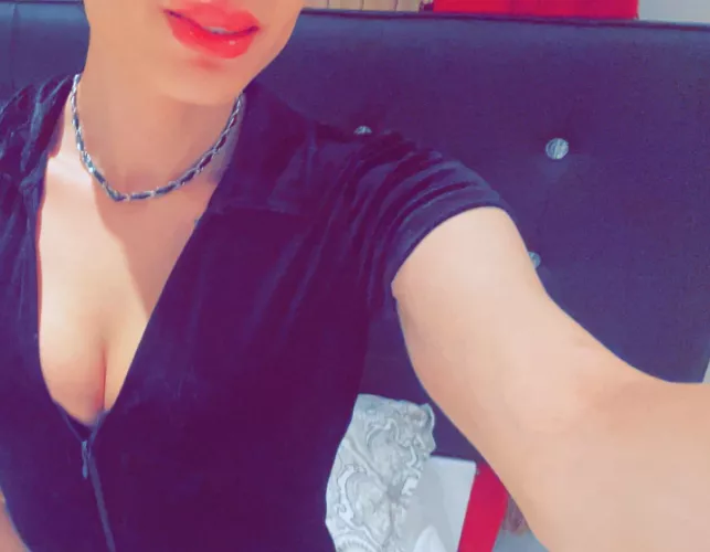 Queeeer. Looking for hairy boys 🙄 by sonnysidberg